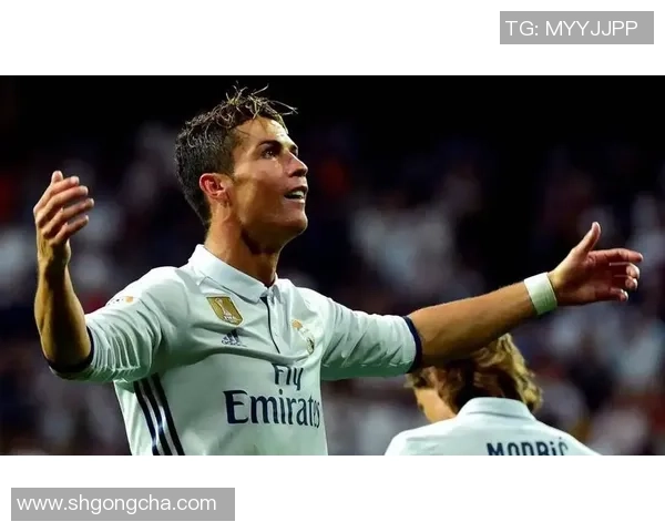 十二月足球明星生日大盘点：那些在冬季庆生的传奇球员们